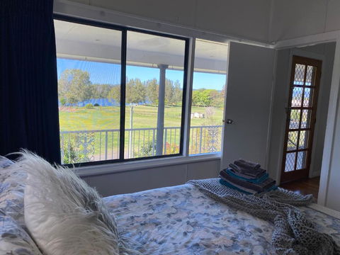 Riverview Place - Accommodation Main Beach 1