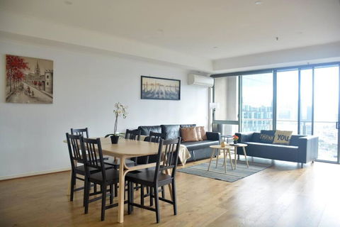 RiverView Spacious 3BR2Bath2Car WifiPoolGym Crown - Accommodation Main Beach 3