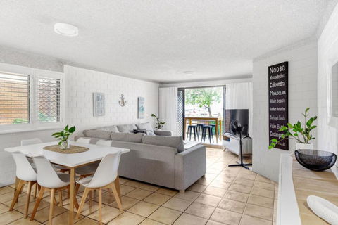 Riverview Two Apartments - Accommodation Main Beach 1