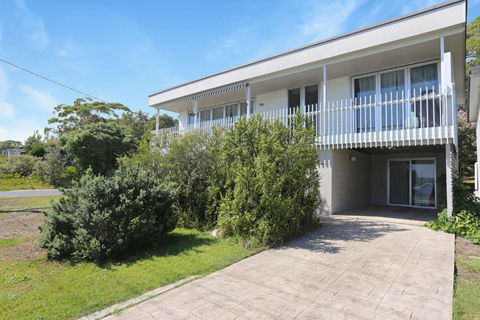 Riverwatch - Accommodation Main Beach 1