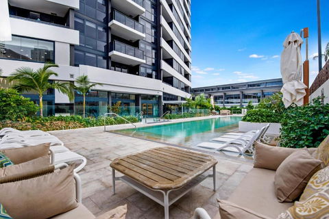 Ruby - Self Contained, Privately Managed Apartments - Accommodation Main Beach 0