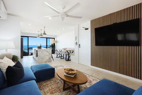 Salty Joe\'s Beachfront Retreat - Accommodation Main Beach 2