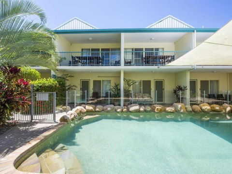 SAILS 9 Beachfront Getaway Horseshoe Bay - Accommodation Main Beach 0