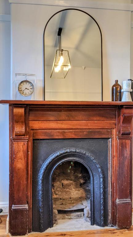 Roseland Cottage - CBD Heritage - Accommodation Main Beach 1