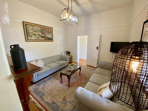 Roseland Cottage - CBD Heritage - Accommodation Main Beach 2