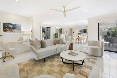 Riviera Road Miami - 4BRM Dual Villa - Accommodation Main Beach 0
