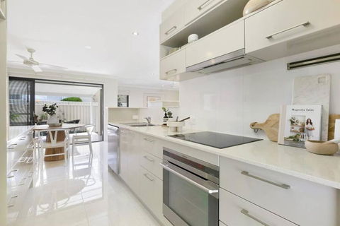 Riviera Road Miami - 4BRM Dual Villa - Accommodation Main Beach 2