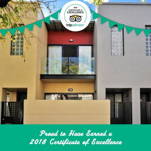 RNR Sturt Holiday Home - Accommodation Main Beach 1