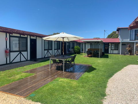 Robe Nampara Cottages - Accommodation Main Beach 0
