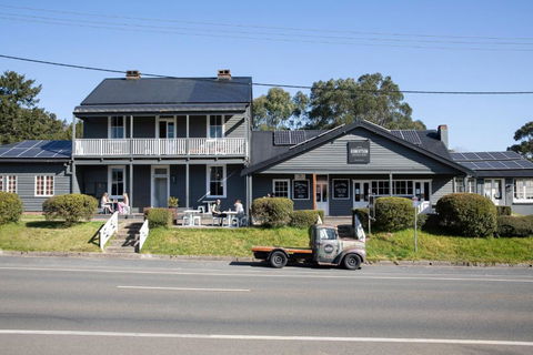 Robertson Public House And Kitchen - Accommodation Main Beach 0