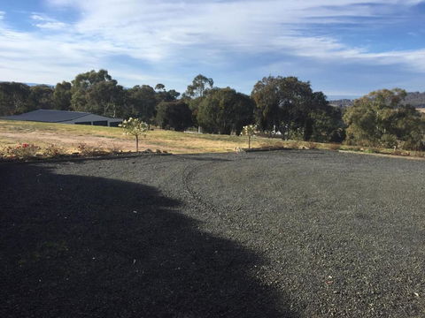 Robin Hill Retreat - Accommodation Main Beach 2