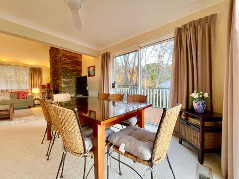 Rocky Mountain Cottage - Accommodation Main Beach 3