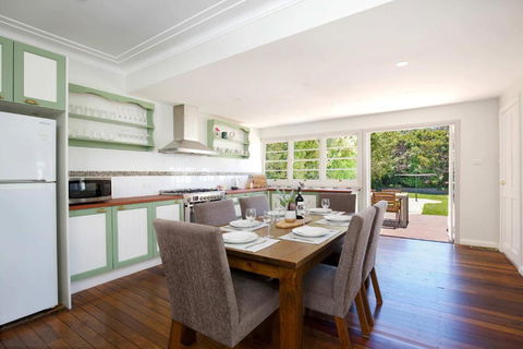 Rodova Cottage - Accommodation Main Beach 2