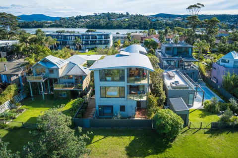 Rolling Waves 3 - Beach Access & Pet Friendly! - Accommodation Main Beach 1