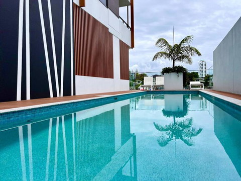 Romantic Apartment In Surfers - Accommodation Main Beach 0
