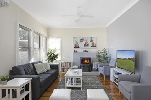 Ronelle Cottage - Accommodation Main Beach 1