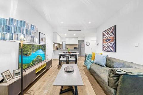 Rooftop 2 Bed Apt With Terrace At Newtown MHS - Accommodation Main Beach 0