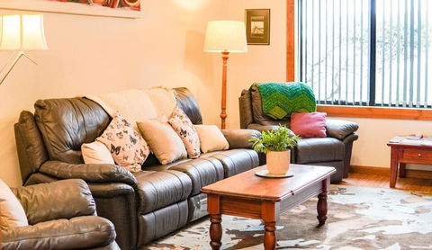 Room @ 88 - Accommodation Main Beach 3