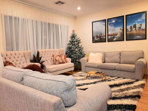 Room In Guest Room - Private Room In A Charming Hampton-style Home Ten Minutes From Fremantle Port - Accommodation Main Beach 1