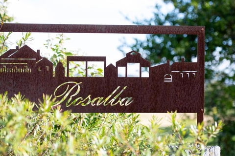 Rosalba - Accommodation Main Beach 1