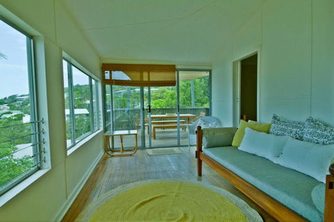 Rosemaree, 24 East Street - Accommodation Main Beach 3