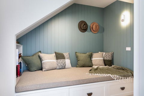 Rosewood Retreat New Luxury Home - Accommodation Main Beach 3