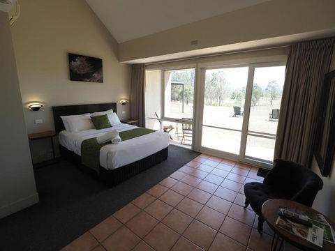 Rothbury Downs - Accommodation Main Beach 3