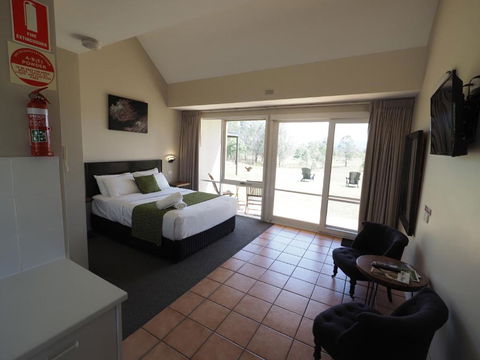 Rothbury Downs - Accommodation Main Beach 1