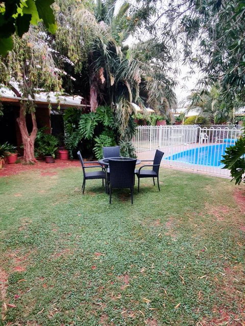 Roundhouse Motel - Accommodation Main Beach 3