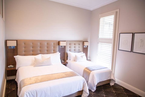 Royal Hotel Randwick - Accommodation Main Beach 0