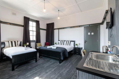 Royal Hotel Ryde - Accommodation Main Beach 2