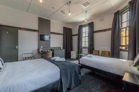 Royal Hotel Ryde - Accommodation Main Beach 3