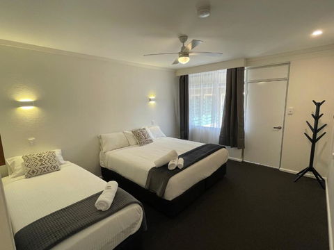 Royal Hotel Motel Scone - Accommodation Main Beach 0