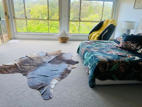 Rubi House - Accommodation Main Beach 2