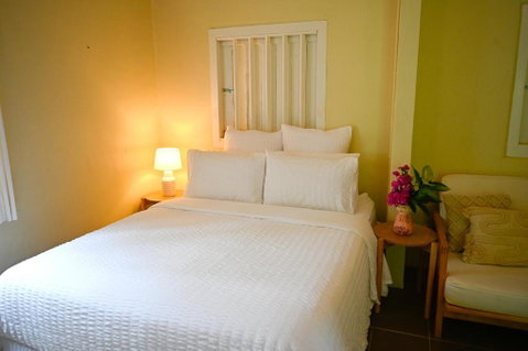 Rumah Biru - Accommodation Main Beach 2