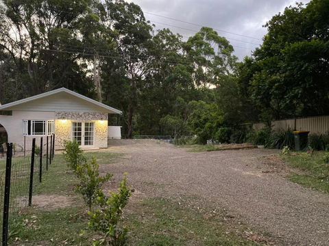 Rural Granny Flat - Pet Friendly - Accommodation Main Beach 2