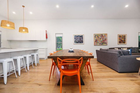 Russell Street Retreat - Accommodation Main Beach 3