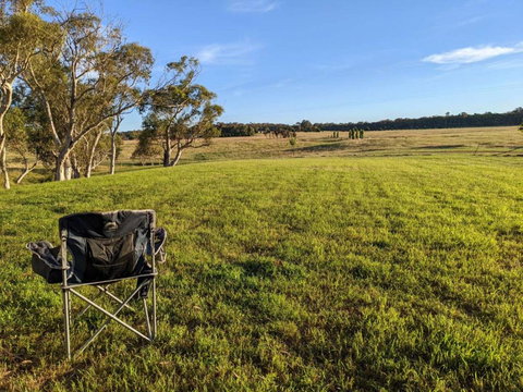 Rustic Cabin With Moon Bathing For A City Escape - Accommodation Main Beach 3