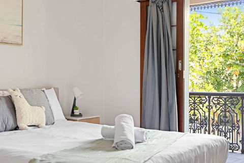 Rustic Queen Room In Glebe - Next To USYD - Shared Bathroom - Accommodation Main Beach 1