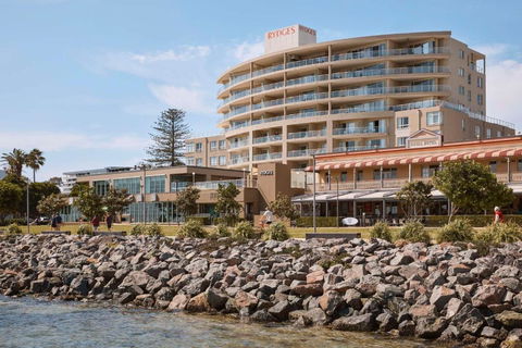 Rydges Hotel Port Macquarie - Accommodation Main Beach 2