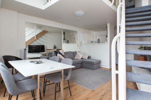 S203S - The Loft By Darling Harbour - Accommodation Main Beach 1