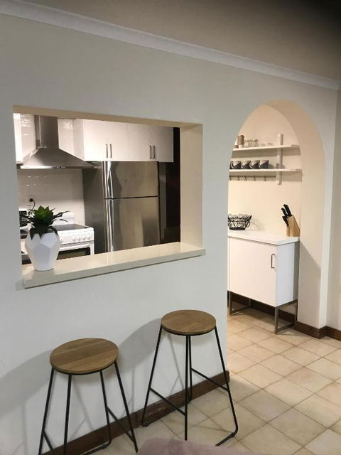 SA House - Accommodation Main Beach 0