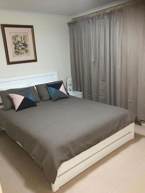 SA House - Accommodation Main Beach 2