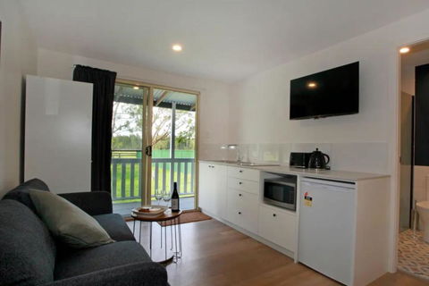 Sahara Trails Studio WiFi Air Conditioning Horse Riding And Much More - Accommodation Main Beach 1