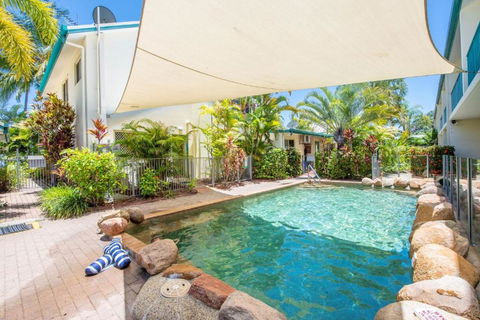 Sails On Horseshoe Apartment 4 - Accommodation Main Beach 3