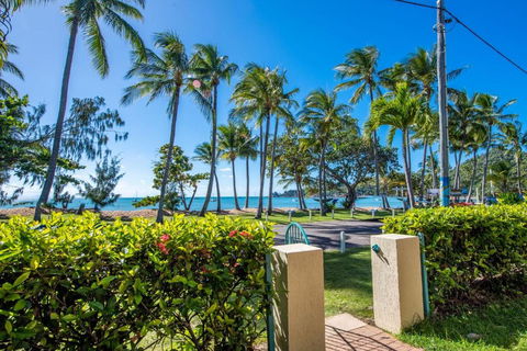 Sails On Horseshoe Apartment 6 - Accommodation Main Beach 2