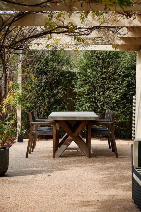 Salt Air Hideaway With Lush Backyard - Accommodation Main Beach 1