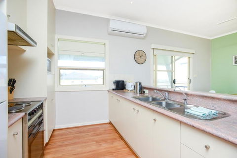 Salt - Aldinga Beach - C21 SouthCoast Holidays - Accommodation Main Beach 2