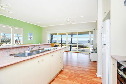 Salt - Aldinga Beach - C21 SouthCoast Holidays - Accommodation Main Beach 3