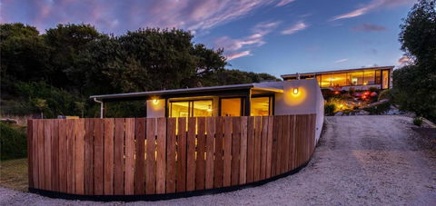 SALT Luxury Couples Bungalow - Accommodation Main Beach 3